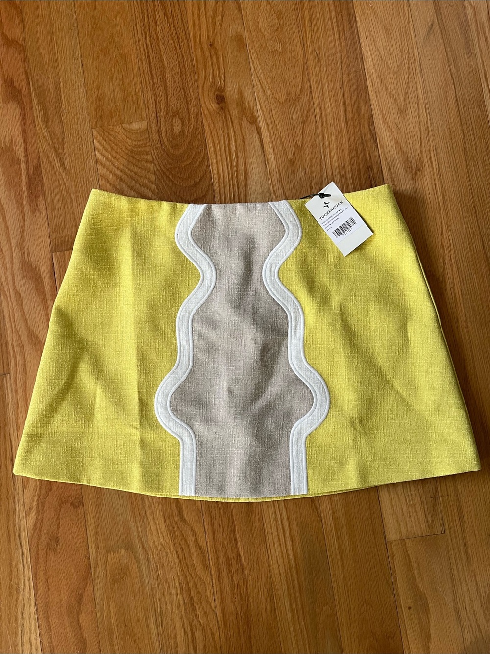 NWT Tuckernuck Lemondrop Meg Mini Skirt. Preppy, Retro, classy vibes A-line